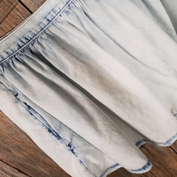 American Eagle M Women's Blue Chambray Whitewash Pocket Mini Flippy Swing Skirt - Picture 3 of 6